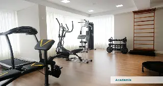 Academia-1.jpg